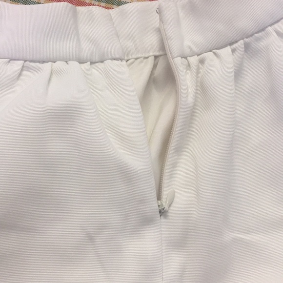 EXPRESSS white lacy skirt - Picture 2 of 3